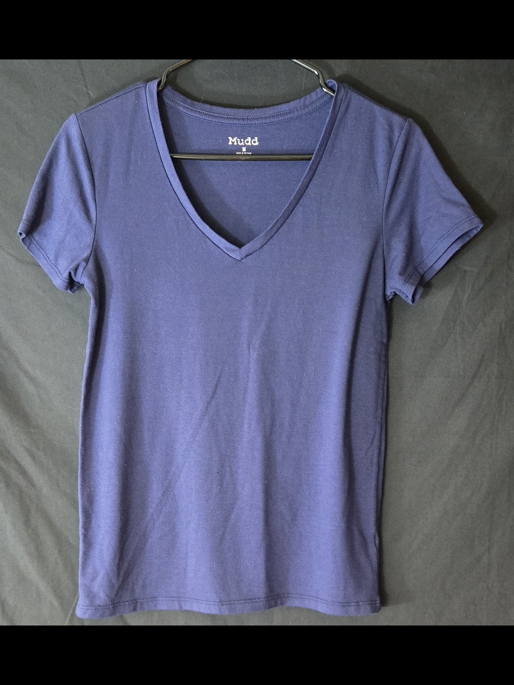 Mudd Short-Sleeve V-Neck Tee in Deep Blue#498